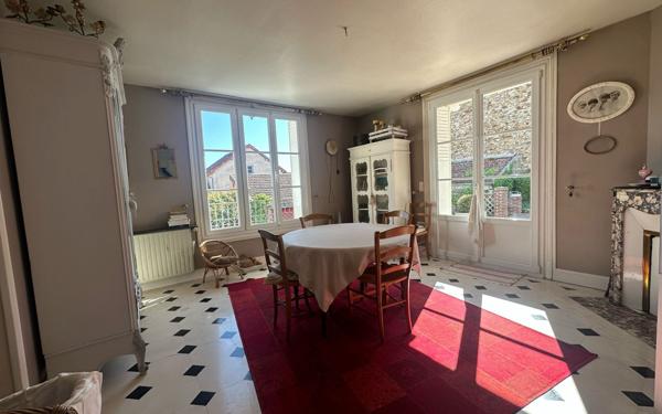 Maison à vendre    7 pièces •  Crouttes-sur-Marne