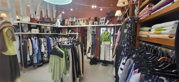 Fonds De Commerce
        
        - 60 m²