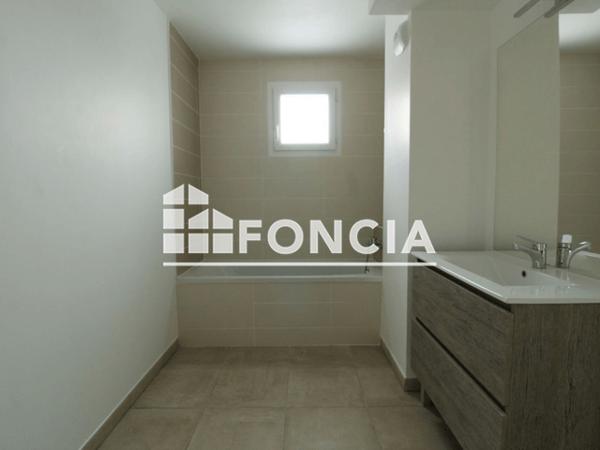 Location Appartement 3 pièces 66.7 m² - RUE ALEXANDRE SOLJENITSYNE Nîmes 30000
