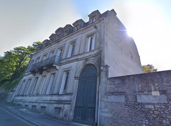 T3 DE PRESTIGE DANS UNE RÉHABILITATION EN PIERRE