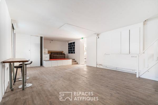 Atelier au rez-de-chaussée sur rue