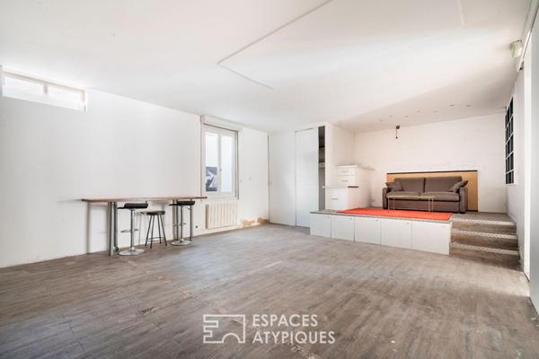 Atelier au rez-de-chaussée sur rue