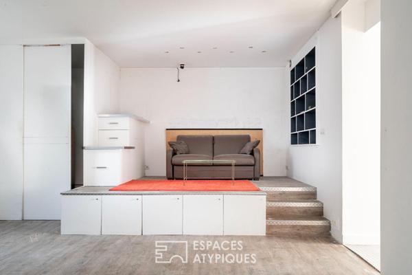 Atelier au rez-de-chaussée sur rue