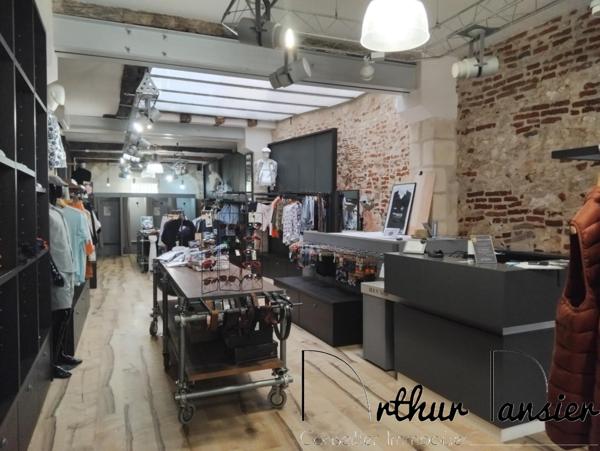 Fonds de commerce magasin prêt à porter pour Homme