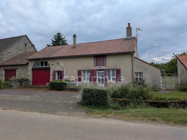 Maison de village de 5 pièces avec dépendances