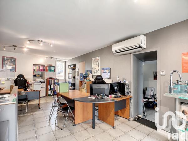 Immeuble à vendre 276 m² Saint-Fargeau-Ponthierry