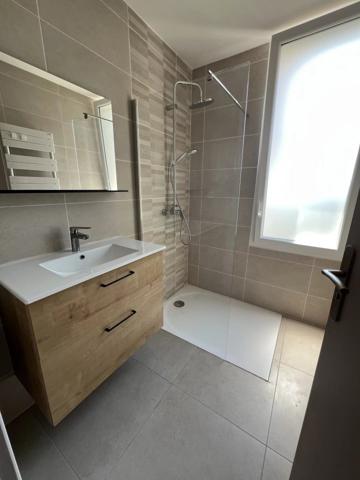 Location                                                      Villa
                        
                     7 pièces                      135 m2                     à Perpignan