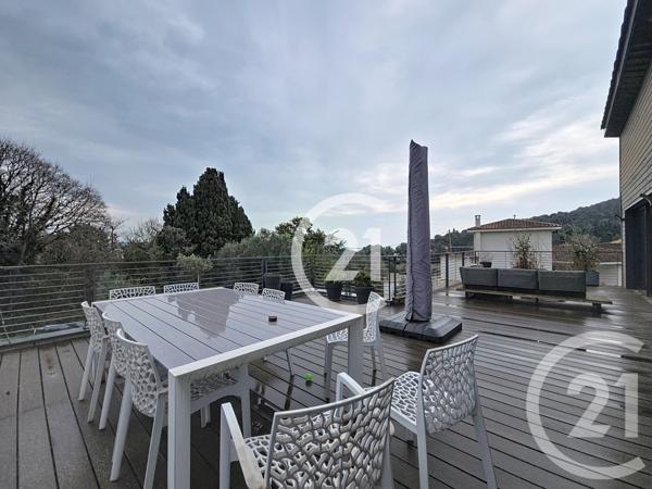 Immeuble à vendre  257 m2 ISTRES - 13