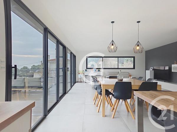 Immeuble à vendre  257 m2 ISTRES - 13