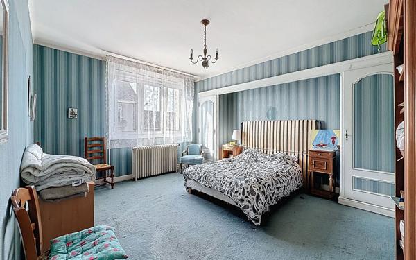 Maison à vendre    6 pièces •  Le Creusot
