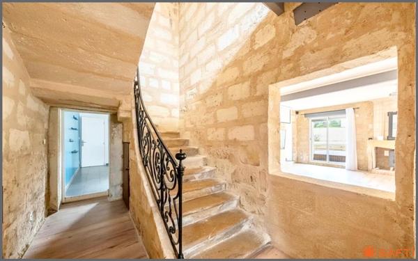 Spacieuse maison rénovée avec piscine à Ambarès