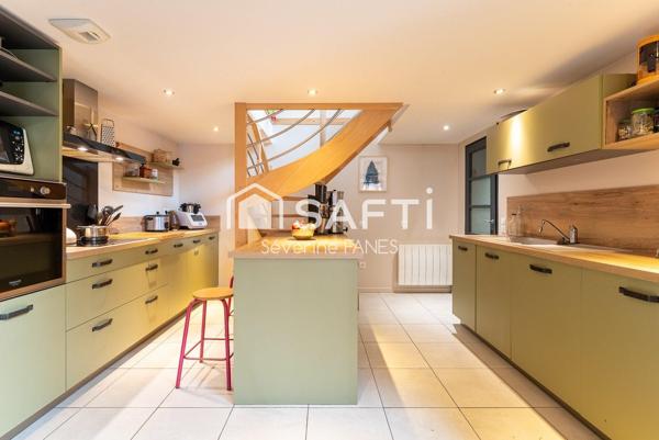 LOFT EXCEPTIONNEL 280 M2 TOIT CATHEDRALE+ 2 DEPENDANCES BIEN RARE A ROUEN