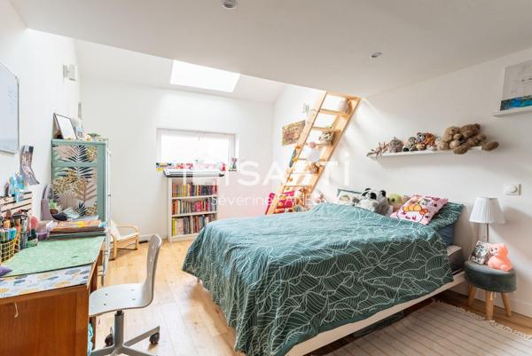LOFT EXCEPTIONNEL 280 M2 TOIT CATHEDRALE+ 2 DEPENDANCES BIEN RARE A ROUEN