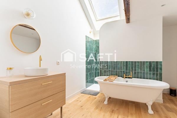 LOFT EXCEPTIONNEL 280 M2 TOIT CATHEDRALE+ 2 DEPENDANCES BIEN RARE A ROUEN