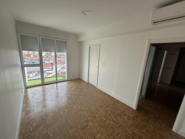 T2 Lumineux avec balcon calme Allées Jean Jaures - Métro ligne A et B