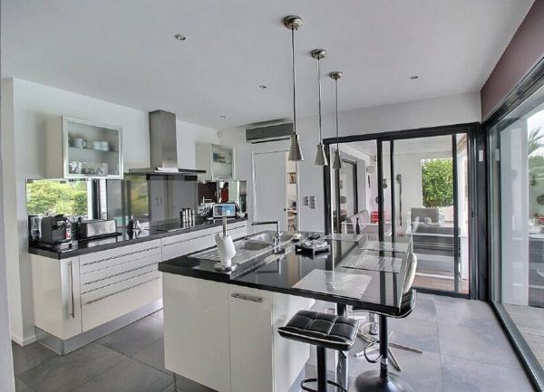 Maison à vendre    5 pièces •  Idron