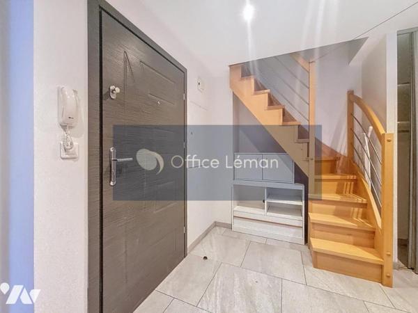 Immeuble comprenant 6 appartements de type T3 et 6 places de stationnement