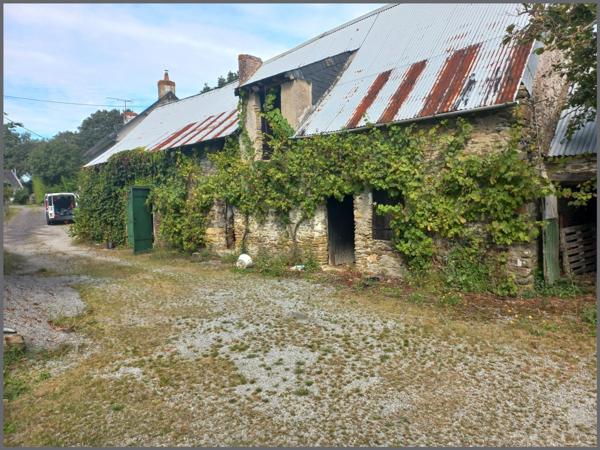 Dépendance en pierre sur environ 3,7 hectares
