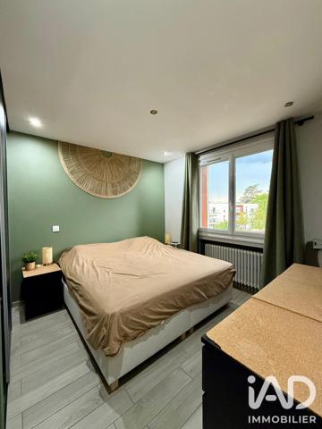 Maison à vendre 7 pièces 138 m² Andrézieux-Bouthéon