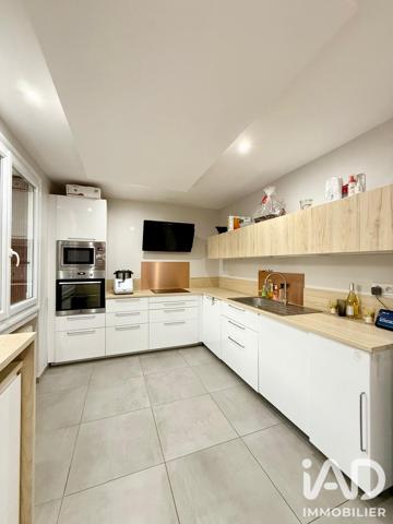 Maison à vendre 7 pièces 138 m² Andrézieux-Bouthéon