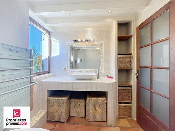 RIANS VILLA T6 avec piscine sur 13612 m²