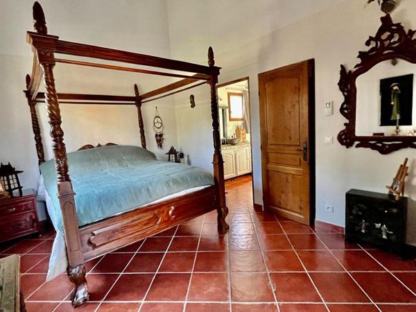 Maison avec piscine Saint Maximin La Sainte Baume 6 pièce(s) 133 m2