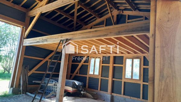 Bâtiment agricole de 192 m2 construit en 2021 par le compagnons du devoir sur son terrain certifier Bio de 84183 m2