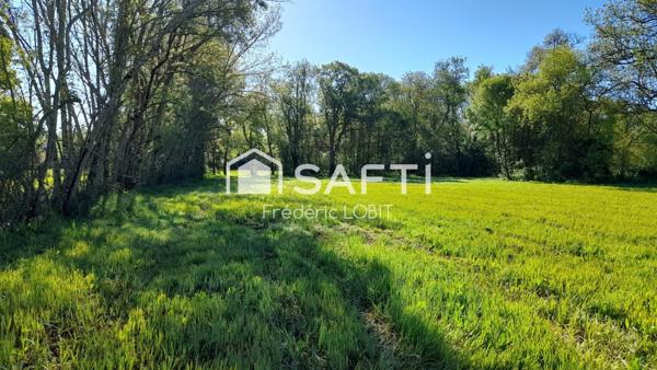 Bâtiment agricole de 192 m2 construit en 2021 par le compagnons du devoir sur son terrain certifier Bio de 84183 m2