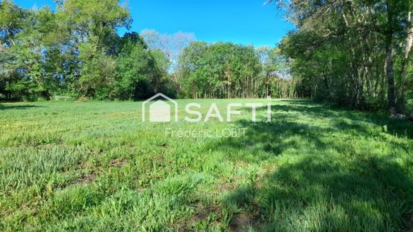 Bâtiment agricole de 192 m2 construit en 2021 par le compagnons du devoir sur son terrain certifier Bio de 84183 m2