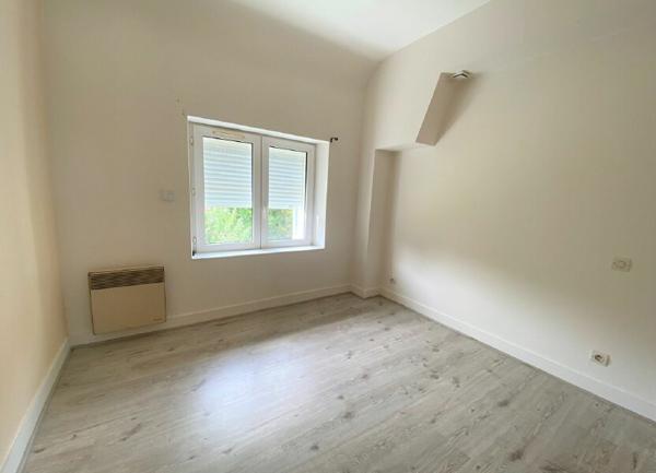 Maison à louer    3 pièces •  Thoré-la-Rochette