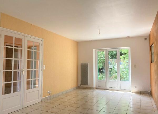 Maison à louer    3 pièces •  Thoré-la-Rochette