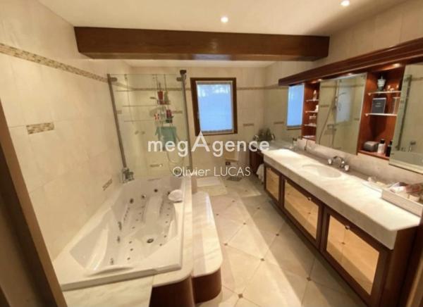 Maison à Toutainville, 27500 - 9 pièces 293m²