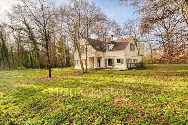 Rochefort-en-Yvelines – Maison contemporaine au sein d'un parc de 1,6 hectares