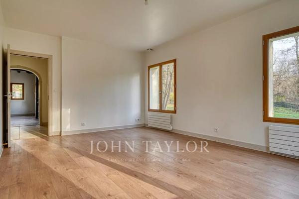 Rochefort-en-Yvelines – Maison contemporaine au sein d'un parc de 1,6 hectares