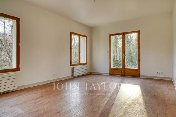 Rochefort-en-Yvelines – Maison contemporaine au sein d'un parc de 1,6 hectares