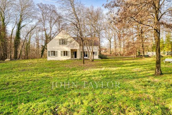 Rochefort-en-Yvelines – Maison contemporaine au sein d'un parc de 1,6 hectares
