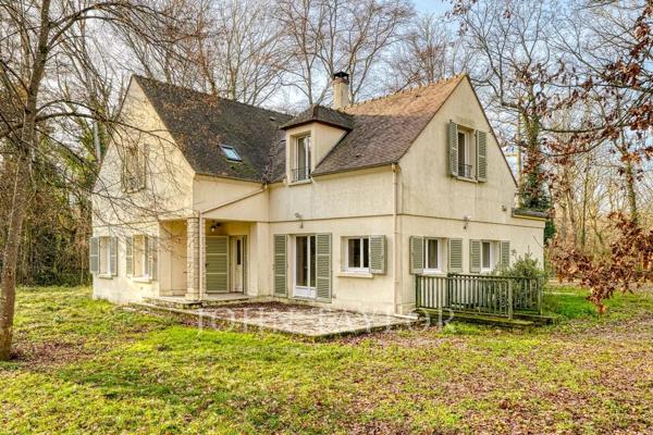Rochefort-en-Yvelines – Maison contemporaine au sein d'un parc de 1,6 hectares