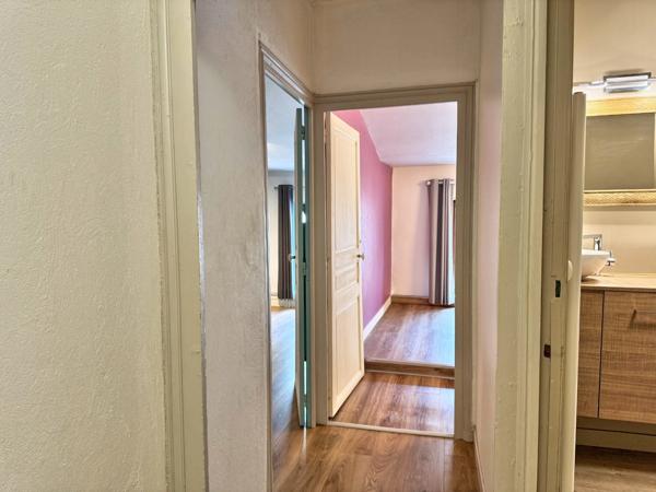 CLERMONT-FD QUARTIER HISTORIQUE DE MONTFERRAND : MAISON DE VILLE DE 76 M²
