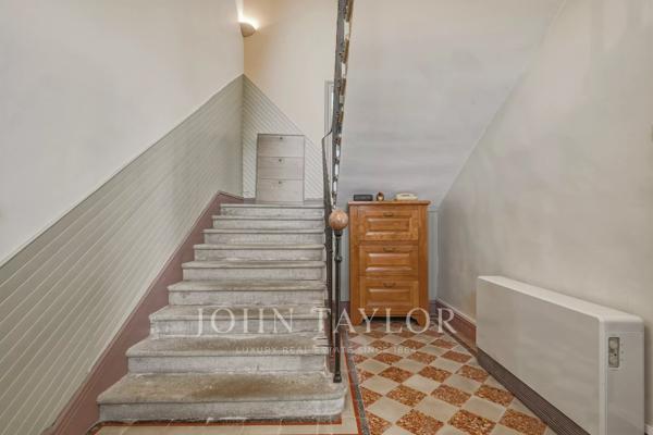 Vallée du Rhône, 277 m², 5 ch, piscine