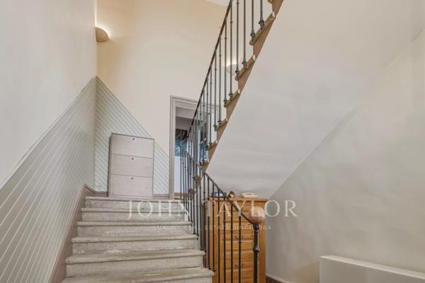Vallée du Rhône, 277 m², 5 ch, piscine