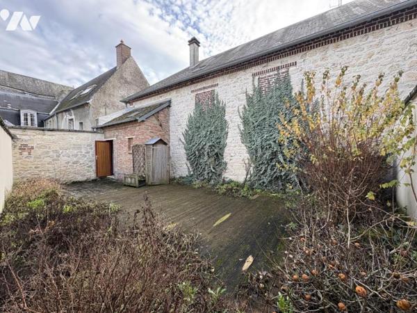 Bureaux avec cour LAON ville haute (113 m2)