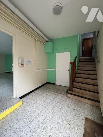 Bureaux avec cour LAON ville haute (113 m2)