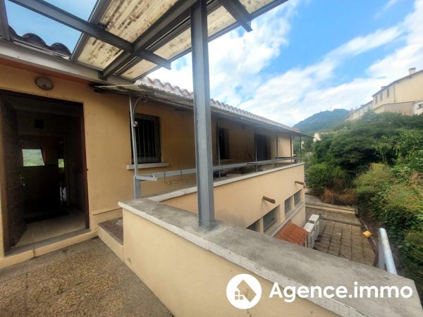 À vendre - Immeuble 553 m² situé à Saint-Laurent-de-Cerdans (66260)