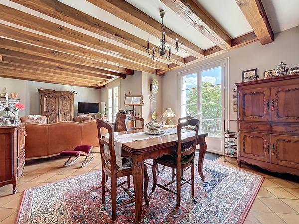 5 minutes d'Amboise, achat maison traditionnelle à Limeray 139 m² 4 chambres sur 4000m² de terrain