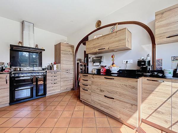 5 minutes d'Amboise, achat maison traditionnelle à Limeray 139 m² 4 chambres sur 4000m² de terrain