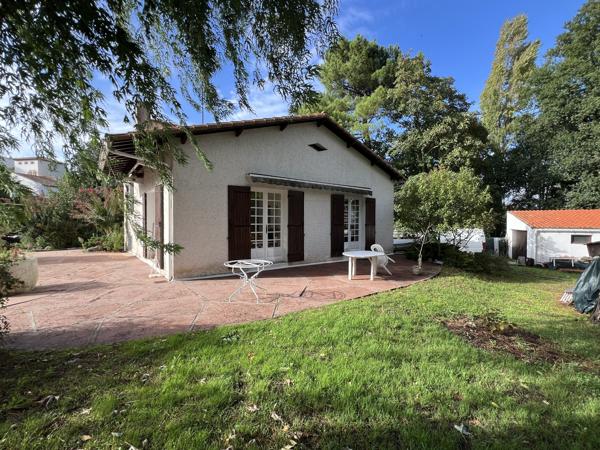 VAUX SUR MER - 150 M PLAGE DE NAUZAN - MAISON 5 CHAMBRES - JARDIN