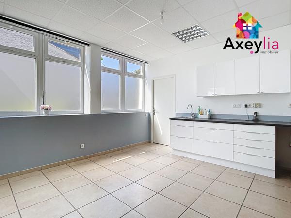 Roanne (42300) A VENDRE - SECTEUR ROANNE - ENSEMBLE IMMOBILIER AVEC LOCAL PROFESSIONNEL, MAISON D'HABITATION ET TERRAIN