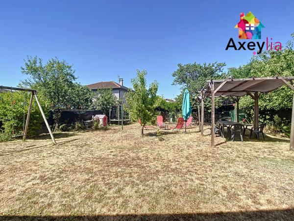 Roanne (42300) A VENDRE - SECTEUR ROANNE - ENSEMBLE IMMOBILIER AVEC LOCAL PROFESSIONNEL, MAISON D'HABITATION ET TERRAIN