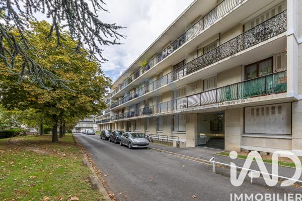 Location appartement 3 pièces 57 m² Chevilly-Larue