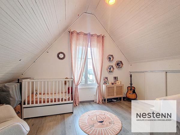 MONTBAZON CENTRE : Charmante maison en pierre avec 2 chambres, jardin et terrasse